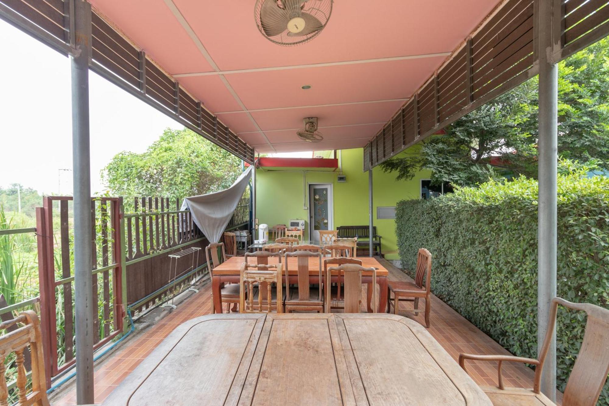 Hotel Oyo 644 Pong Pai House Bangkok Exterior foto